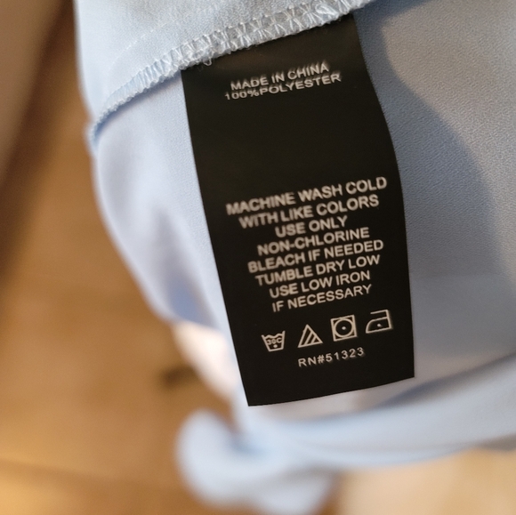 💙Vince Camuto Dress Top💙 - Picture 9 of 10